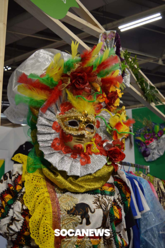 DSC 0139 Foire de Paris, Pte de Versailles - Guyanese carnival mask, 1 May 2023